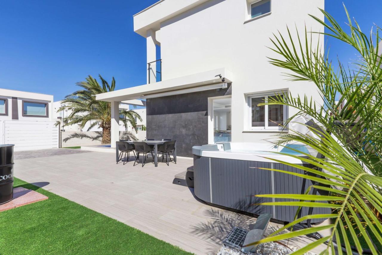 Casa Bos Dolpfin Wellness Luxury Entire Villa Pool & Jacuzzi Gran Alacant Near Beach Puerto Marino Kültér fotó