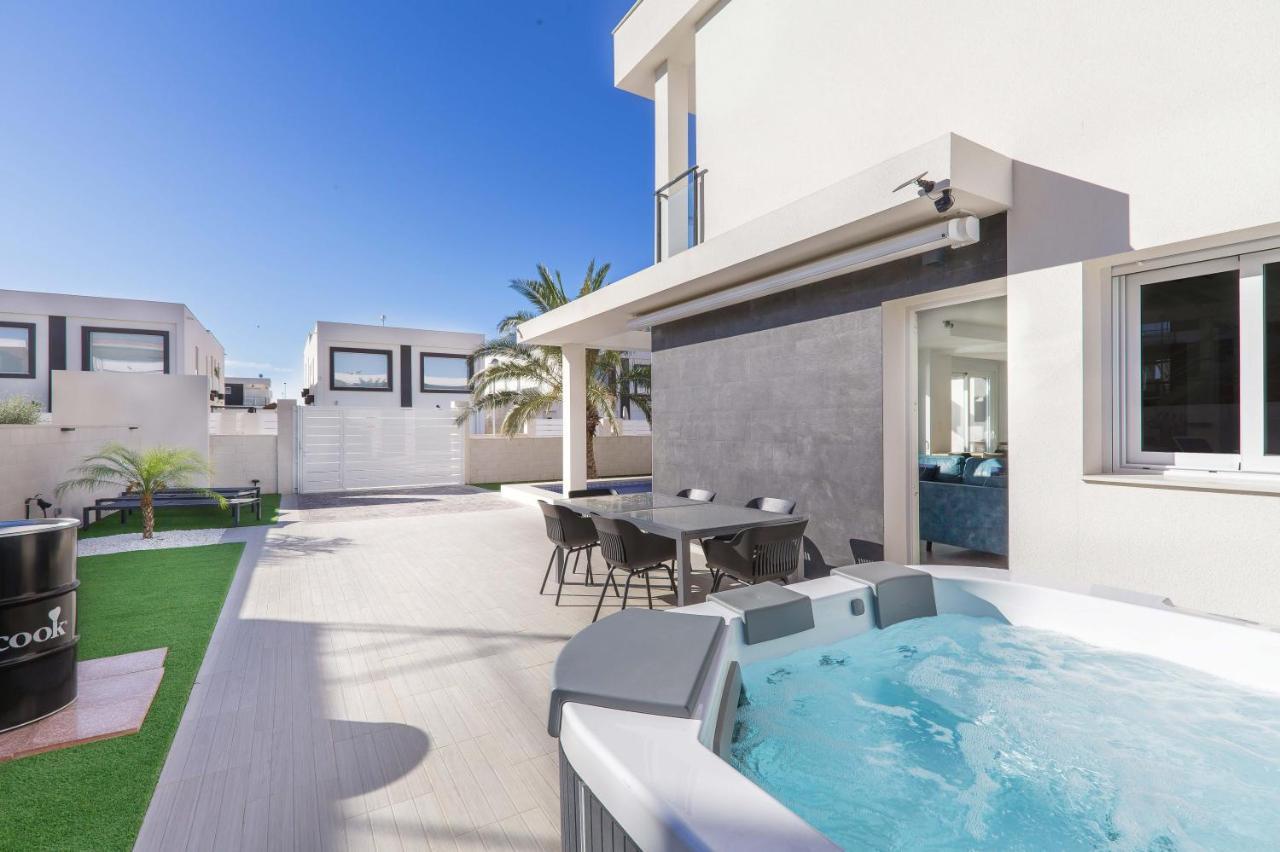 Casa Bos Dolpfin Wellness Luxury Entire Villa Pool & Jacuzzi Gran Alacant Near Beach Puerto Marino Kültér fotó