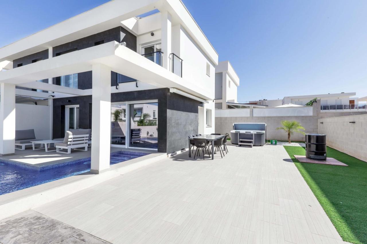 Casa Bos Dolpfin Wellness Luxury Entire Villa Pool & Jacuzzi Gran Alacant Near Beach Puerto Marino Kültér fotó